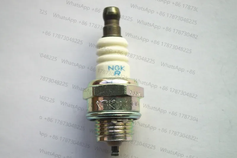 Genuine NGK BPMR6A Spark Plug  - đánh giá và giá Gardening Tools Japan
