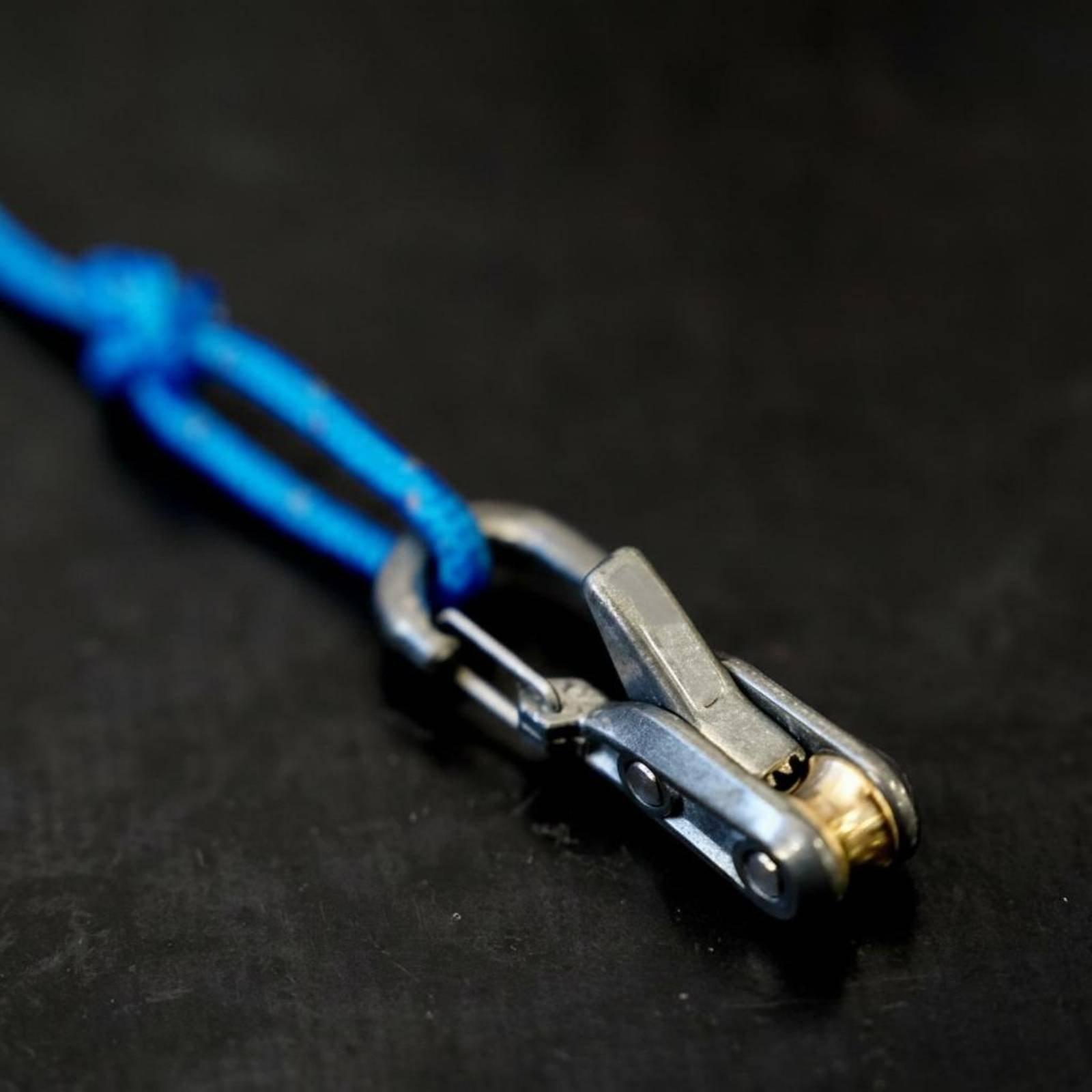 Cord Fastener with Carabiner M - đánh giá và giá Gardening Tools Uses